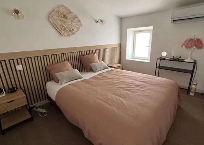 Holiday home Maison Odjas